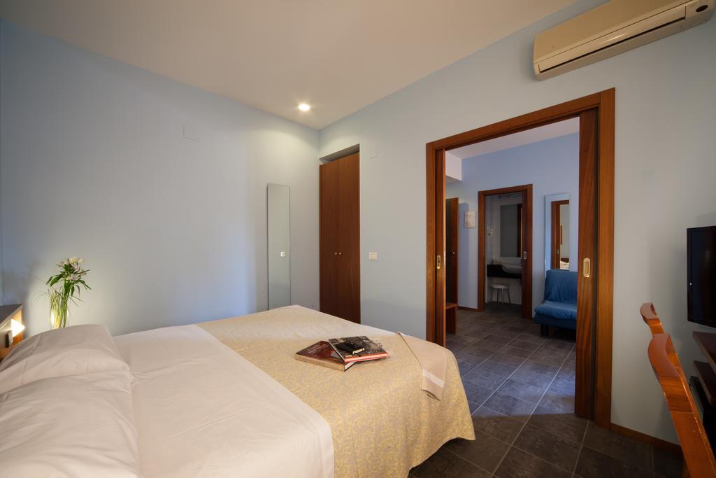 Hotel Mariani Iesi Luaran gambar