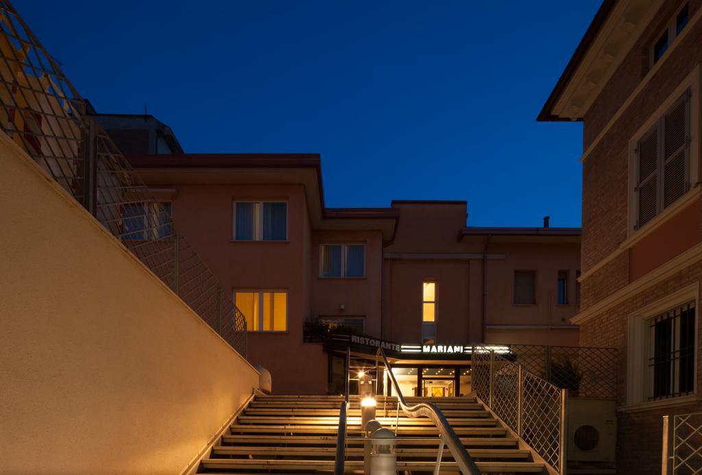 Hotel Mariani Iesi Luaran gambar
