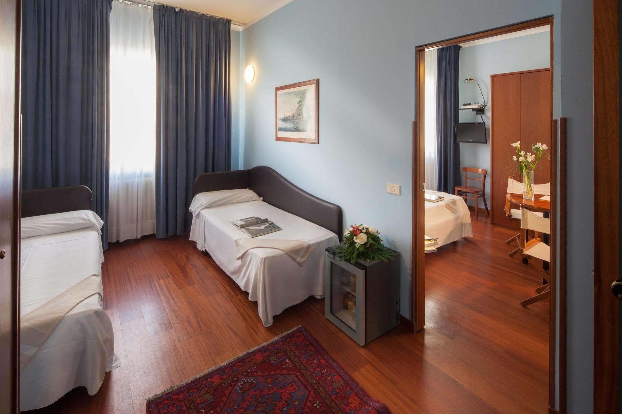Hotel Mariani Iesi Luaran gambar