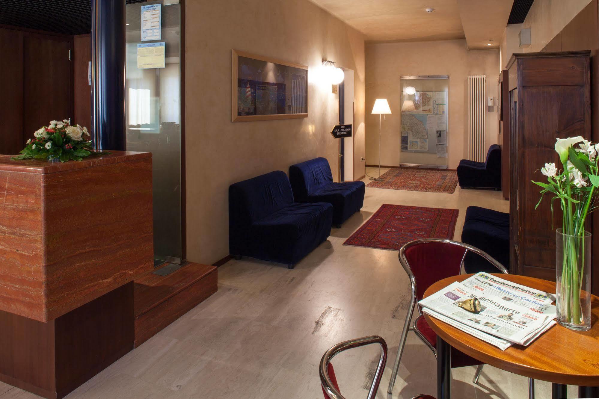 Hotel Mariani Iesi Luaran gambar